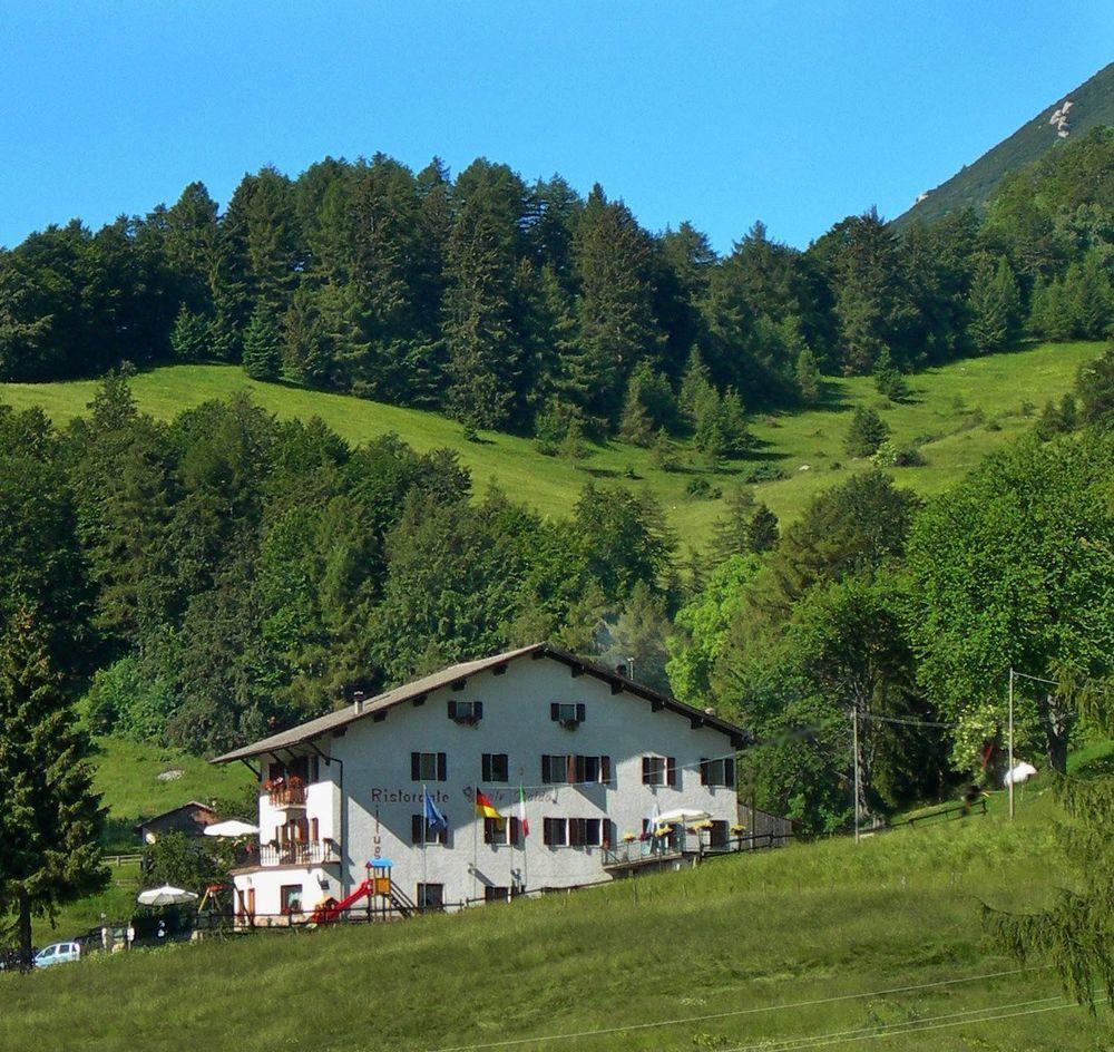 Rifugio Monte Baldo Hotel Avio Kültér fotó