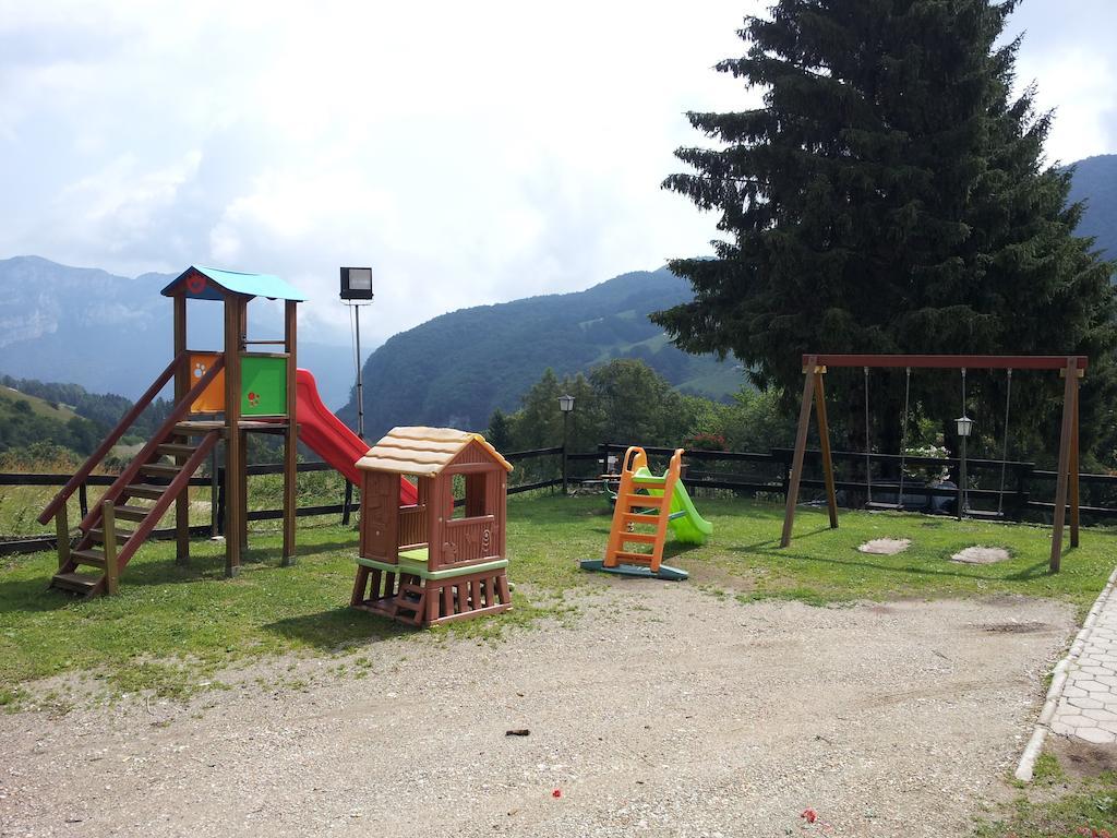 Rifugio Monte Baldo Hotel Avio Kültér fotó