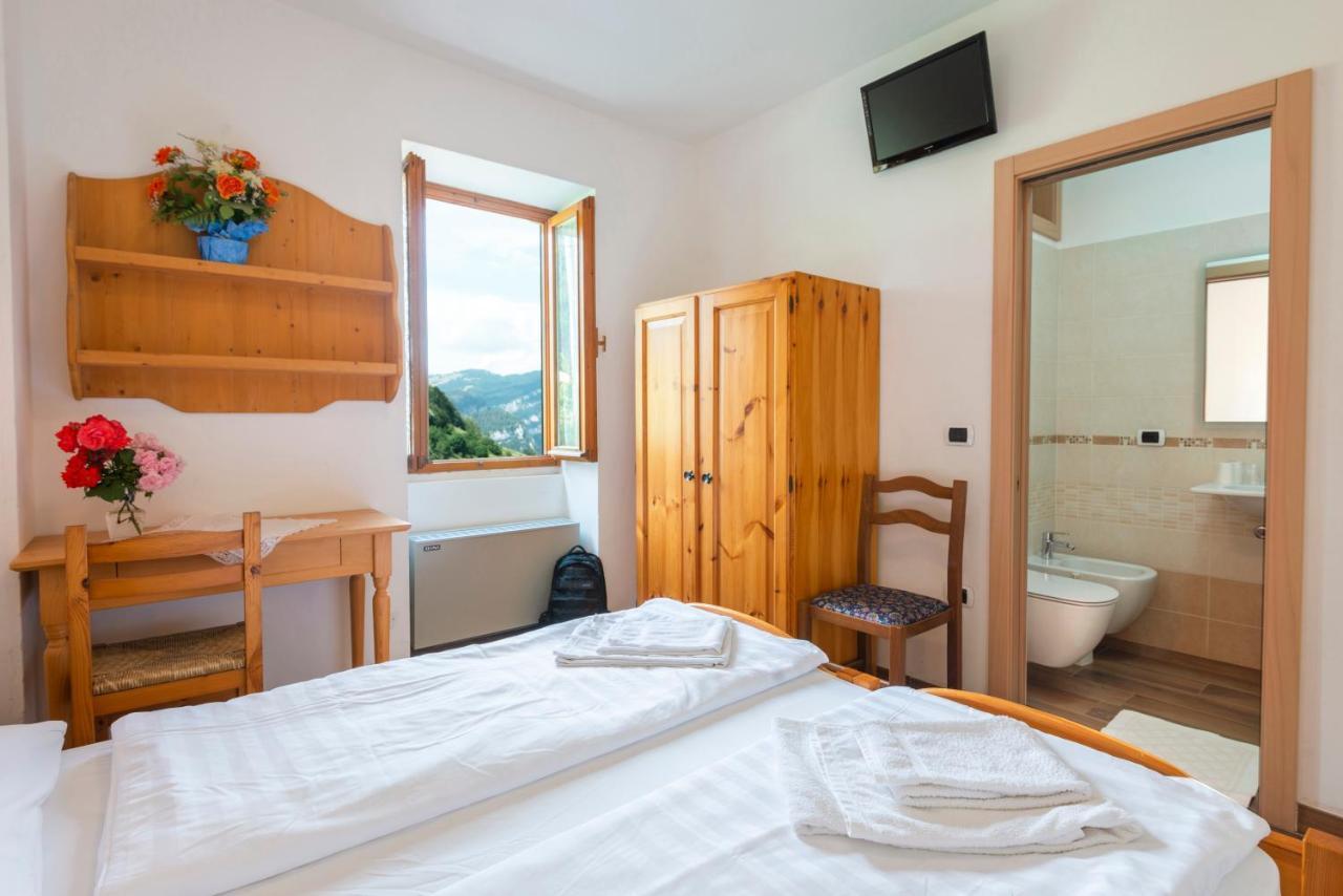 Rifugio Monte Baldo Hotel Avio Kültér fotó